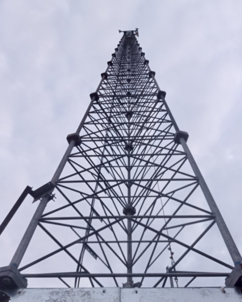 photo of a large communications tower